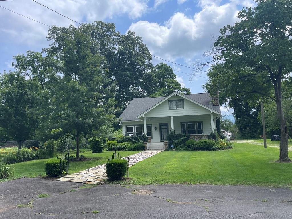 114 Sioux Street