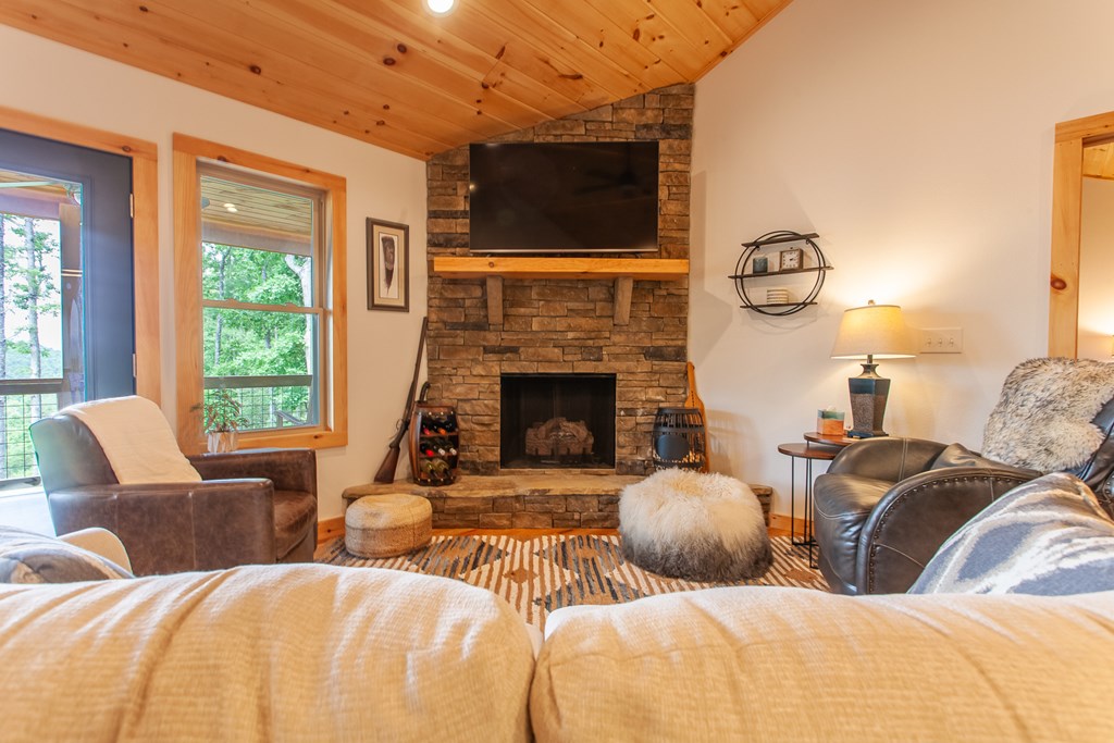 310 Hiwassee Creek Estates