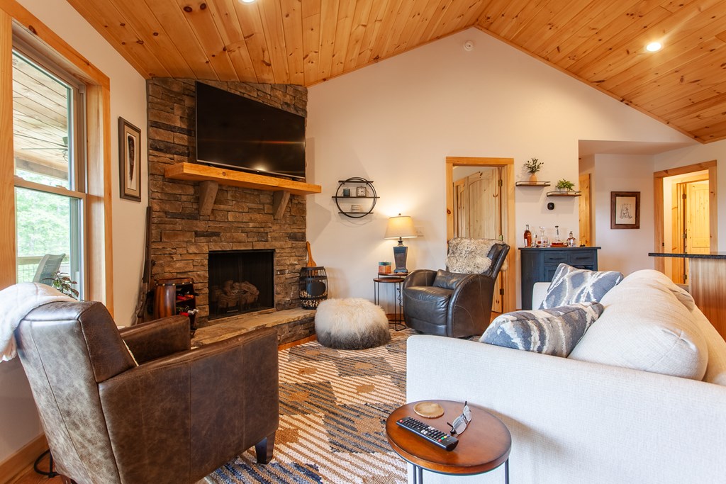 310 Hiwassee Creek Estates