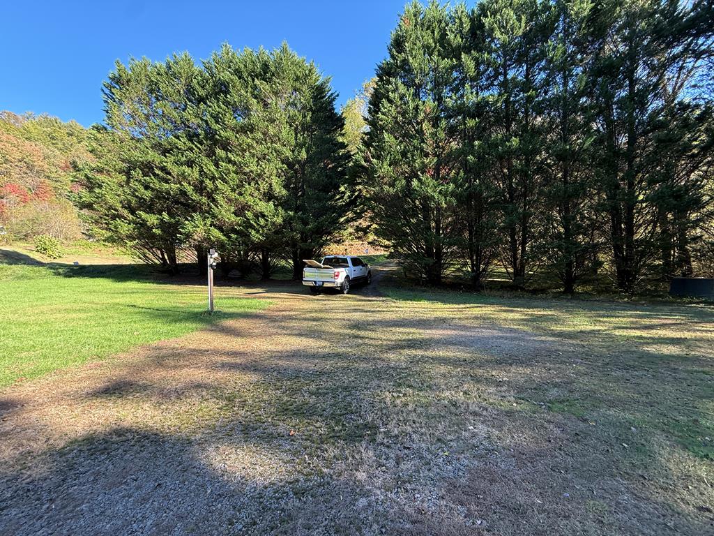 3335 Upper Peachtree