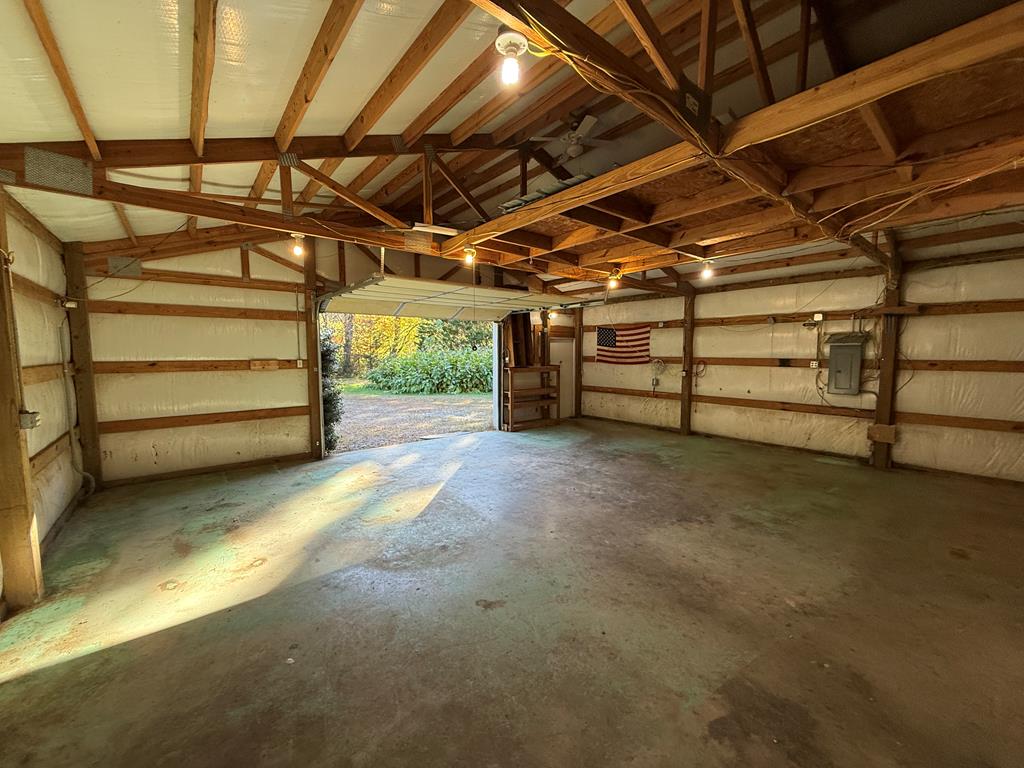 3335 Upper Peachtree