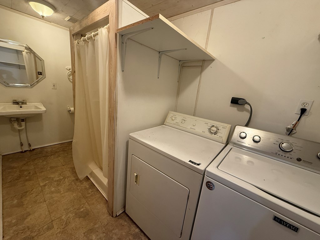 3335 Upper Peachtree