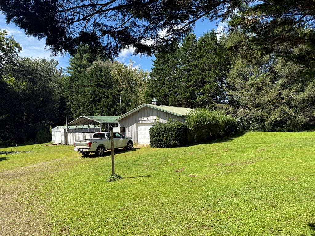 3335 Upper Peachtree