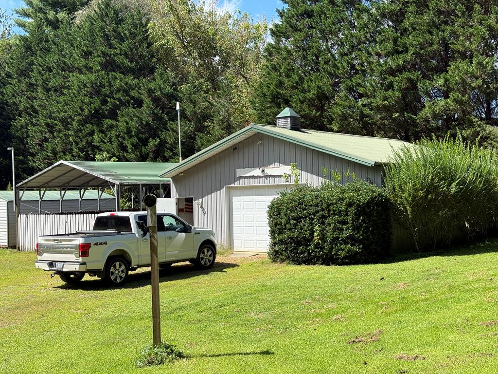 3335 Upper Peachtree