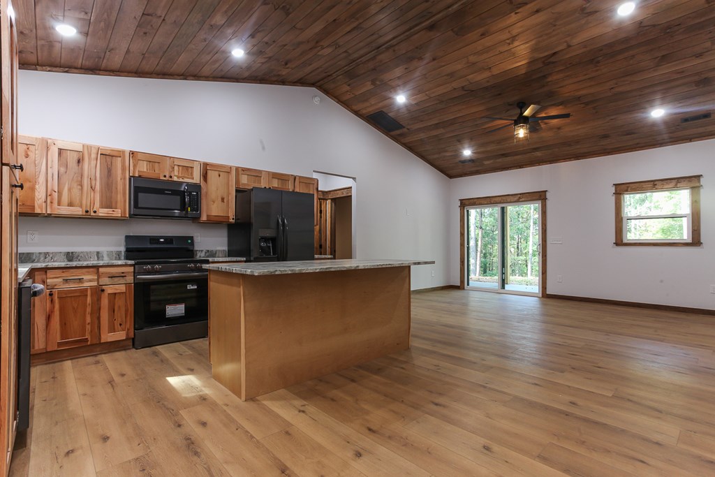 1117 Poor House Mountian Trail