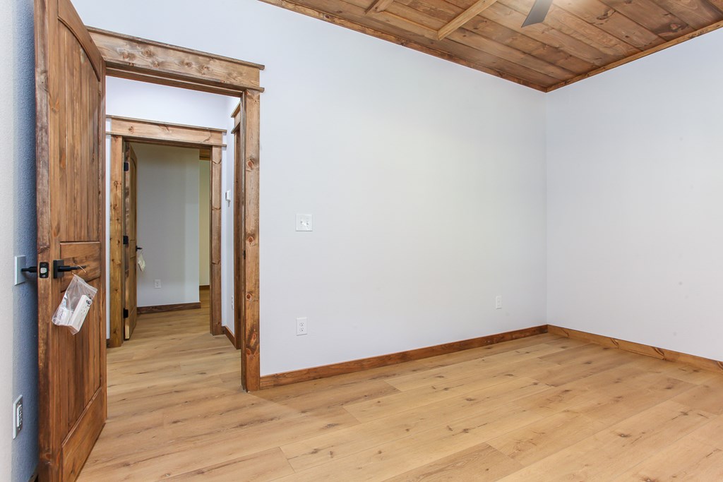 1117 Poor House Mountian Trail