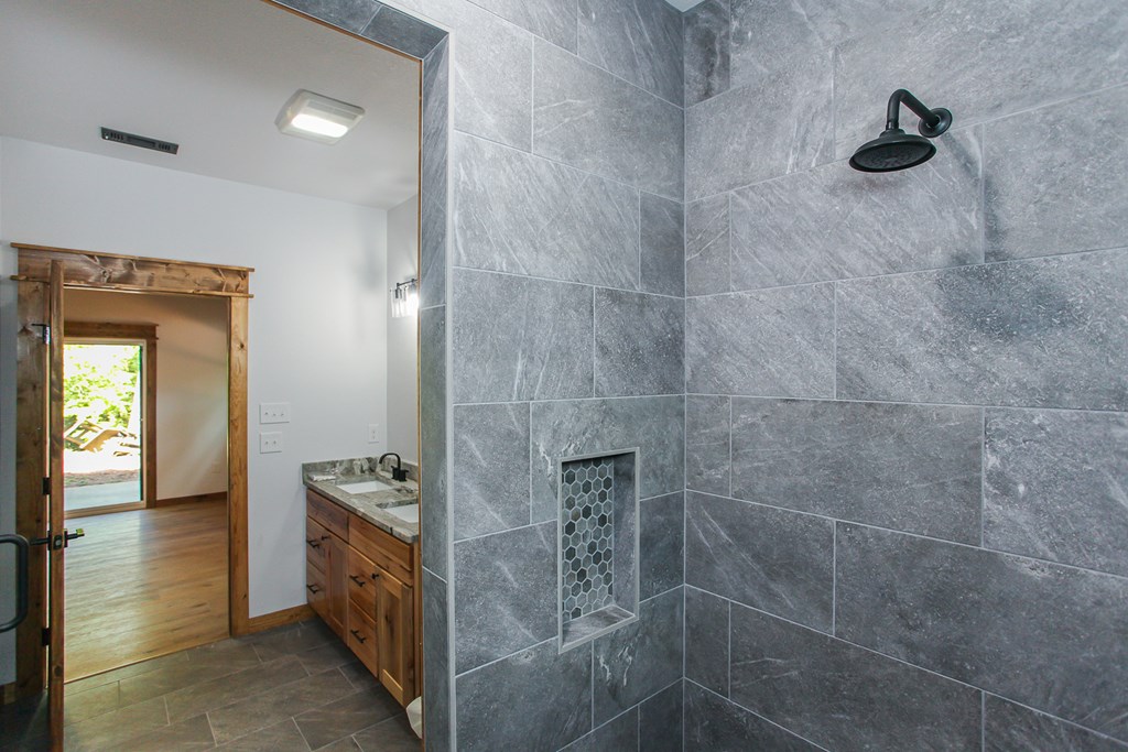 1117 Poor House Mountian Trail