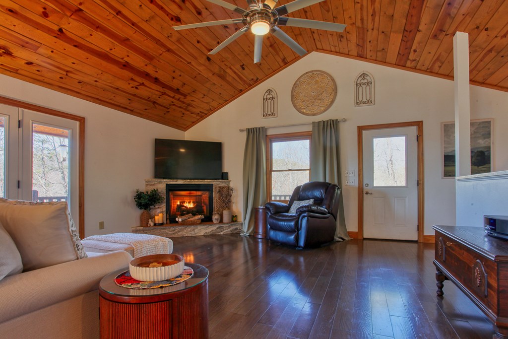 380 Bear Trail
