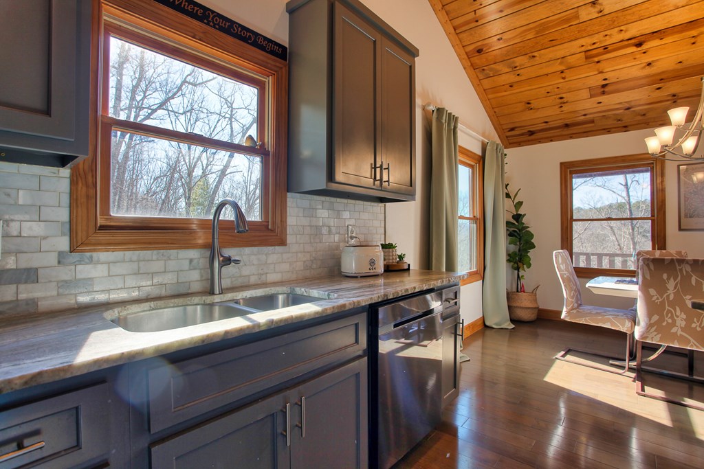 380 Bear Trail