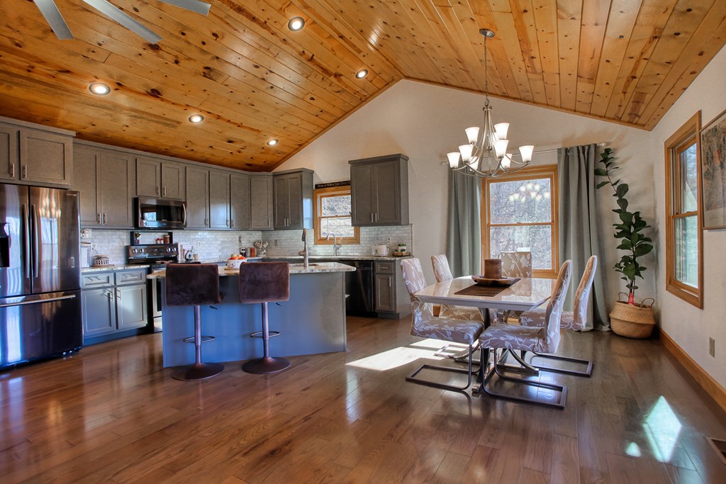 380 Bear Trail