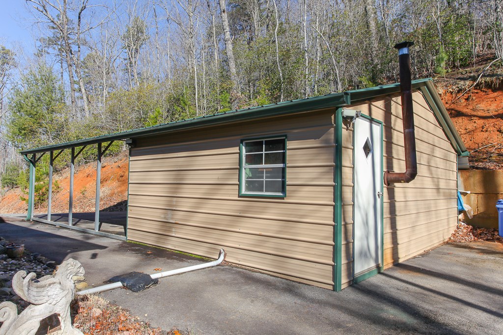 380 Bear Trail