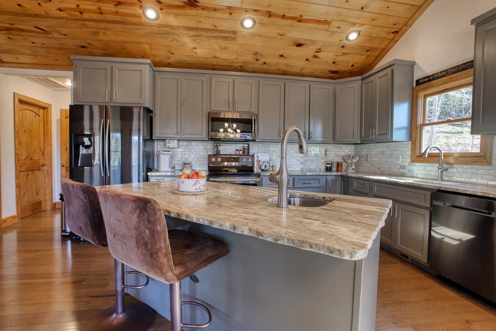 380 Bear Trail