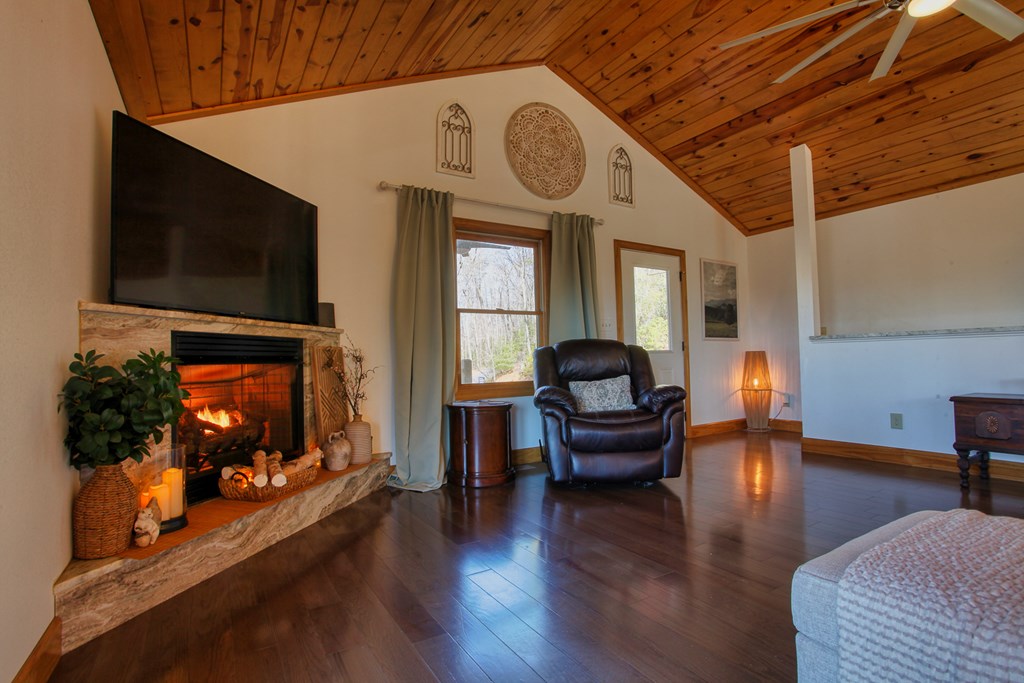 380 Bear Trail