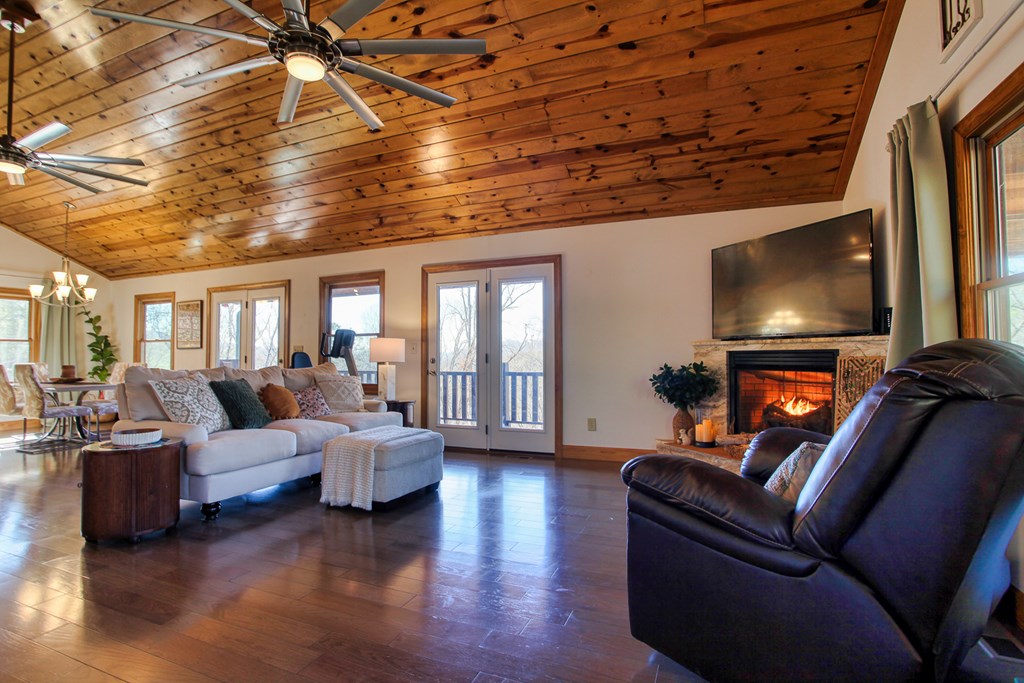 380 Bear Trail