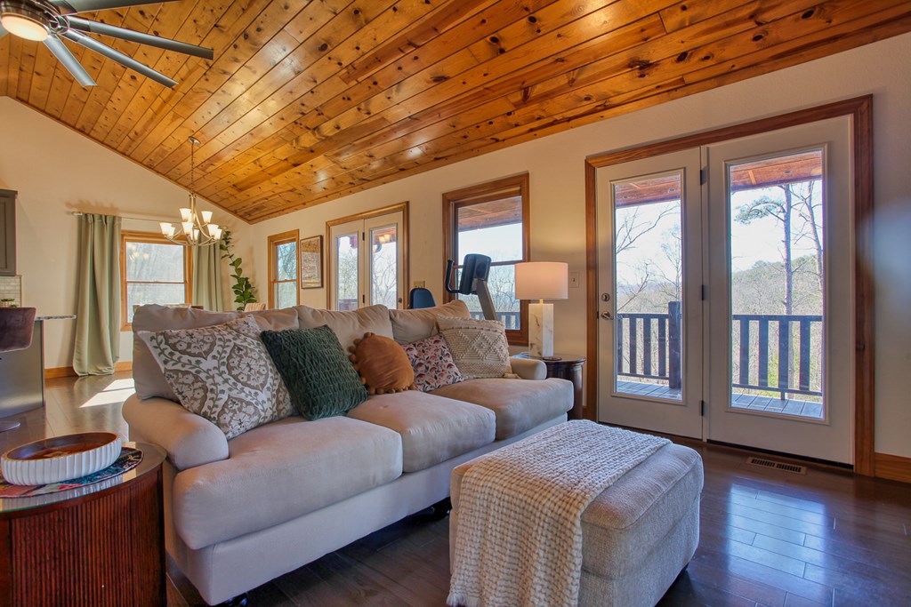 380 Bear Trail