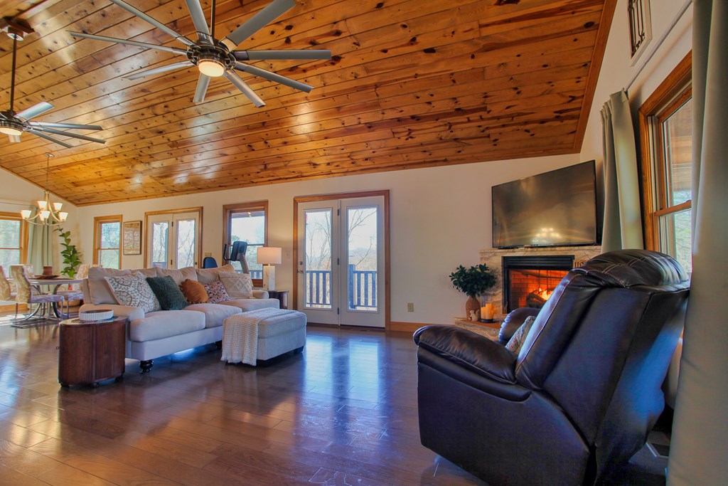 380 Bear Trail