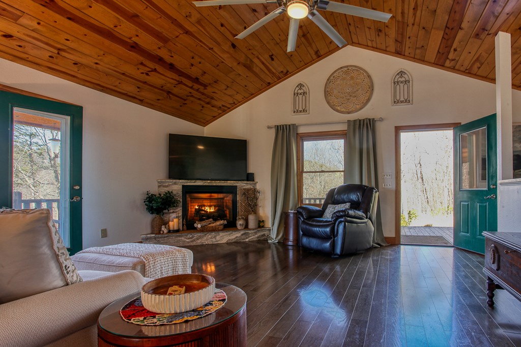 380 Bear Trail