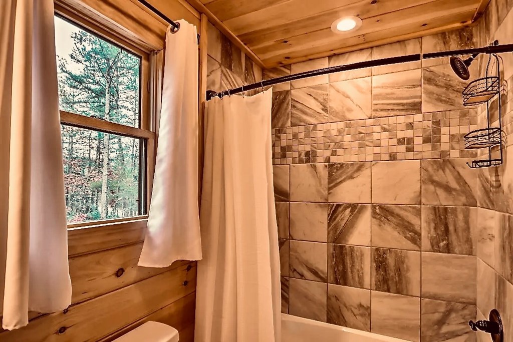 140 Hiwassee Creek Estates