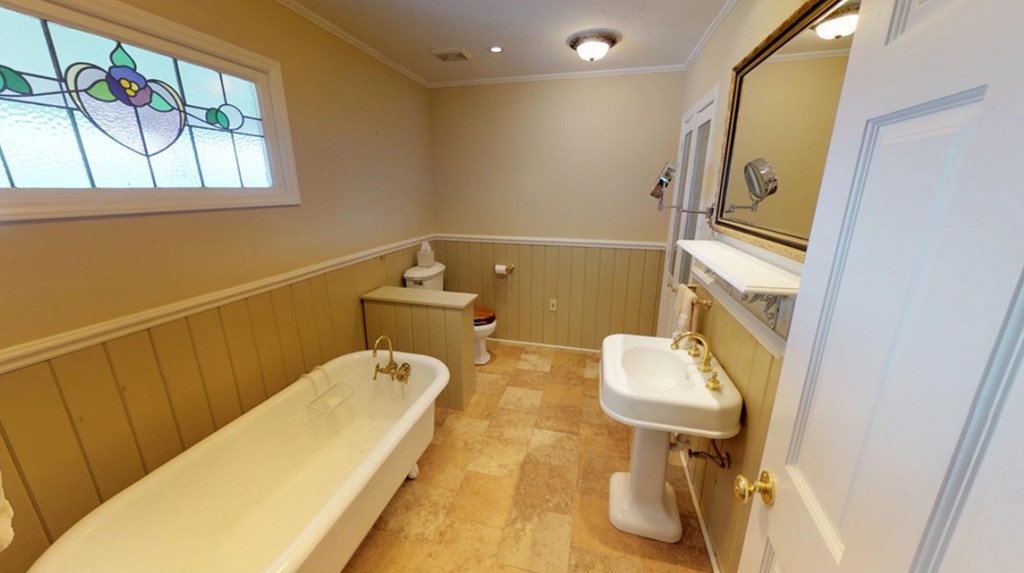 1976 Beaver Creek Road