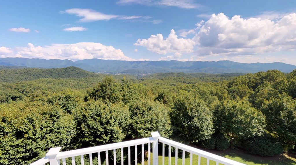 1976 Beaver Creek Road