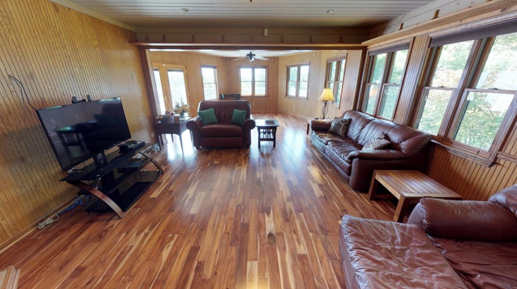 1976 Beaver Creek Road