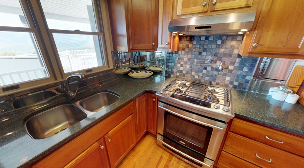 1976 Beaver Creek Road