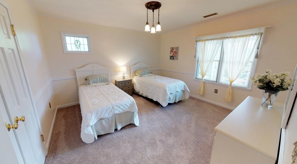 1976 Beaver Creek Road