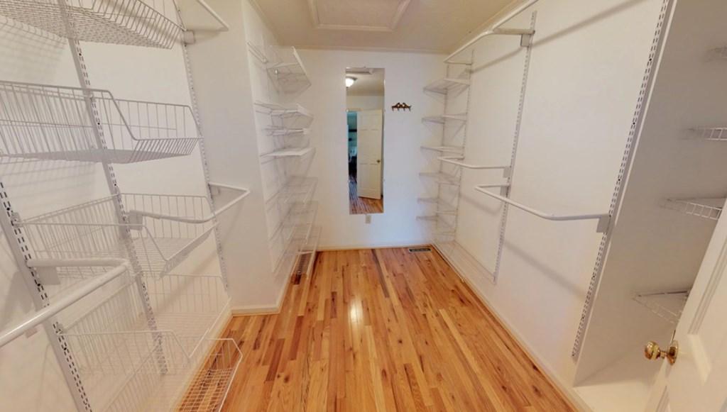 1976 Beaver Creek Road