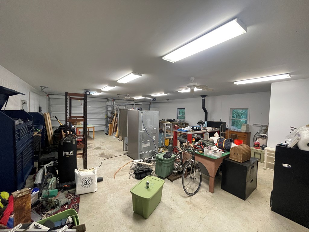 1976 Beaver Creek Road