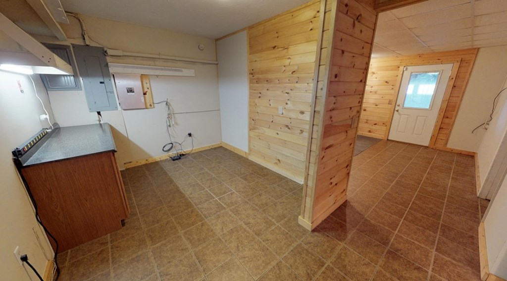 1976 Beaver Creek Road