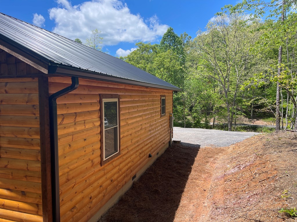 60 Lazy Creek Lane