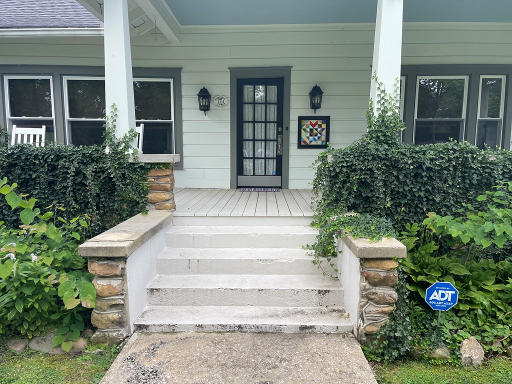 114 Sioux Street
