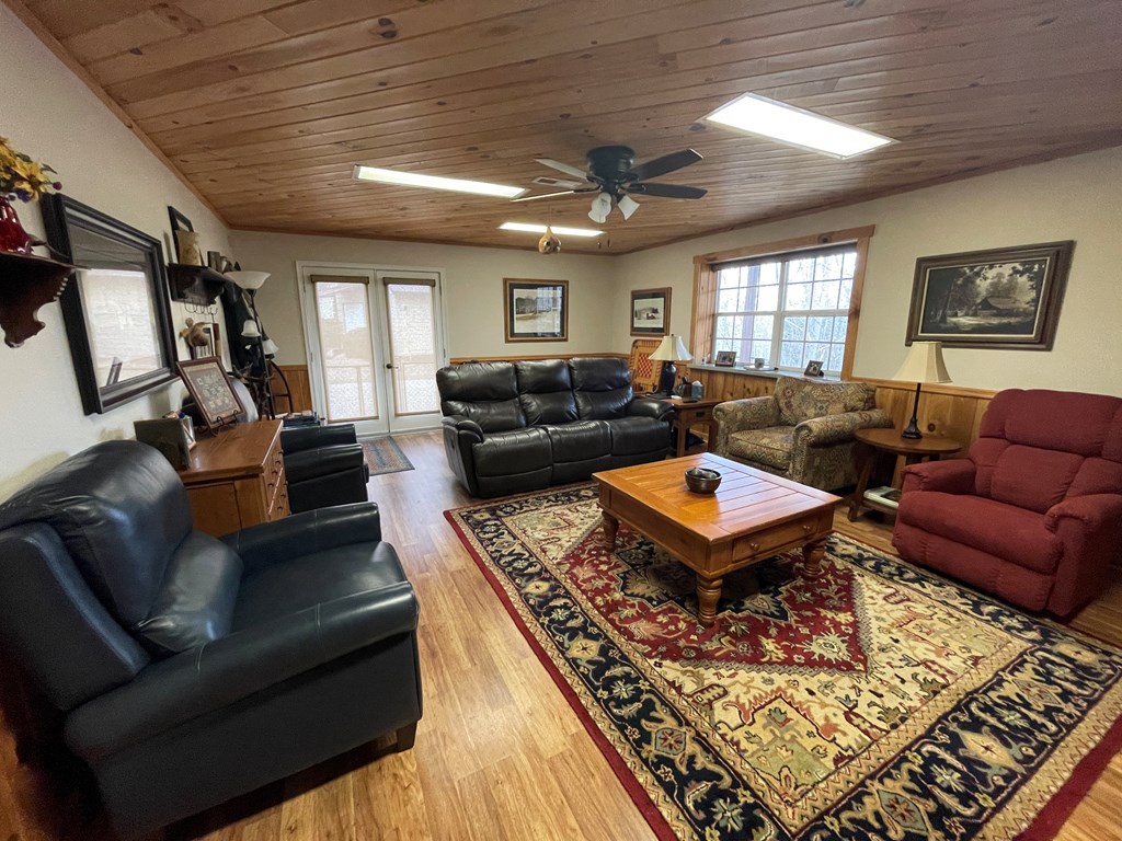 971 White Oak Drive