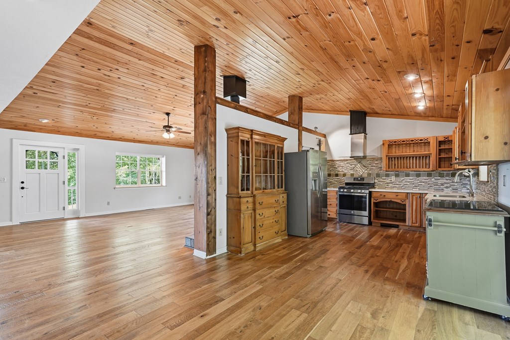 971 White Oak Drive