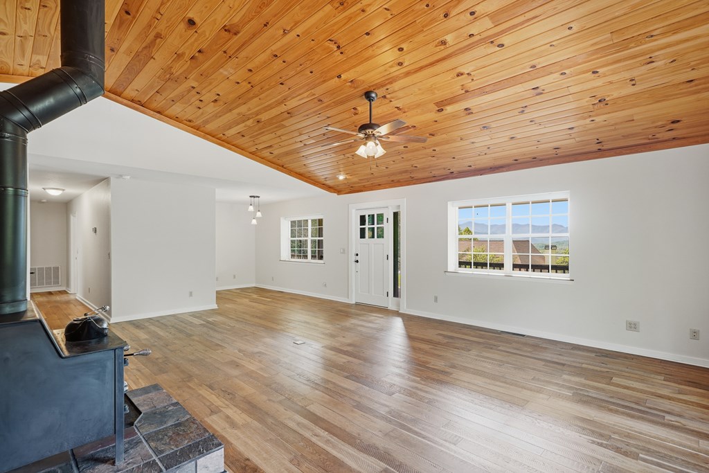 971 White Oak Drive