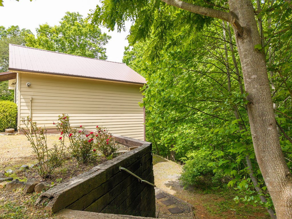 971 White Oak Drive