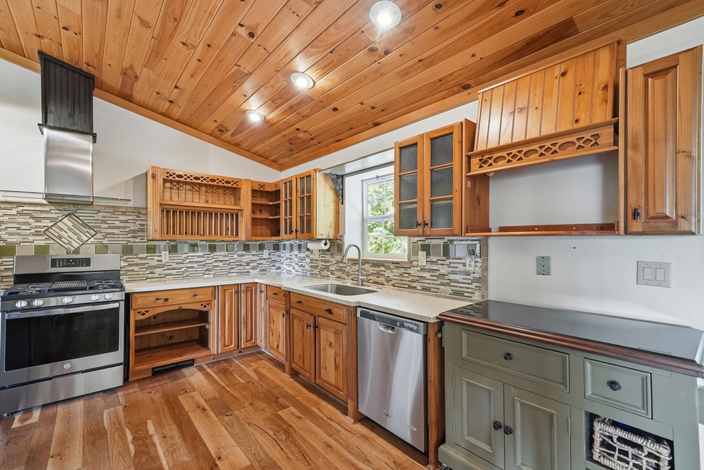 971 White Oak Drive