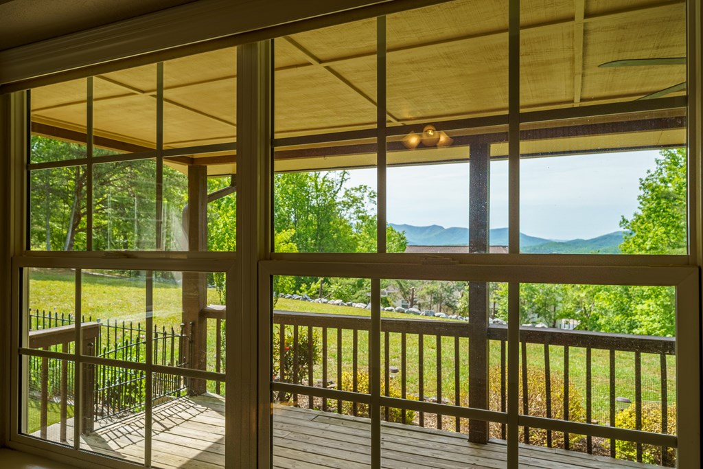971 White Oak Drive