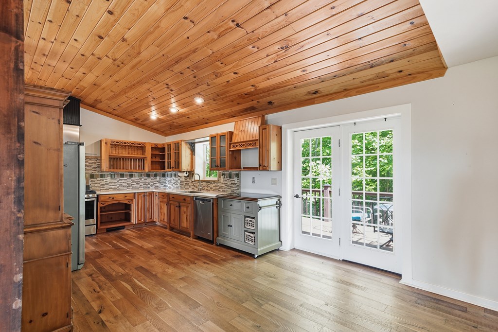971 White Oak Drive