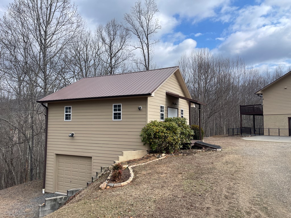971 White Oak Drive