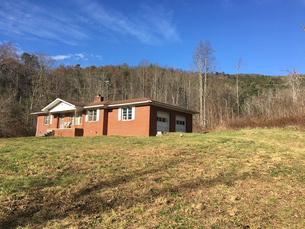 155 Cedar Cliff Lane