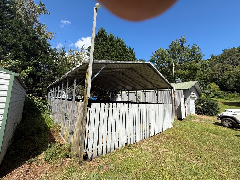 3335 Upper Peachtree Road