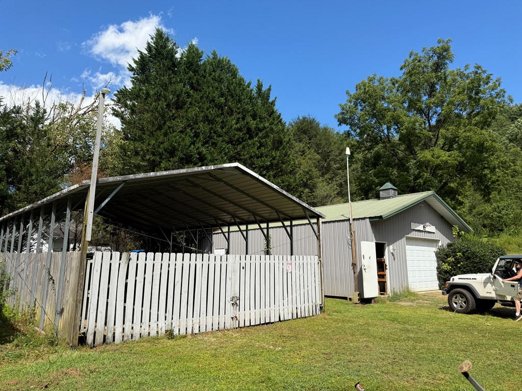 3335 Upper Peachtree Road