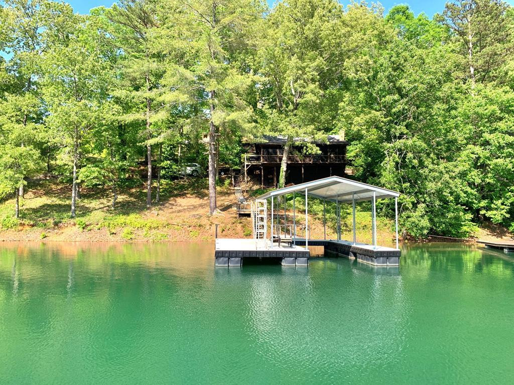 275 Island Drive