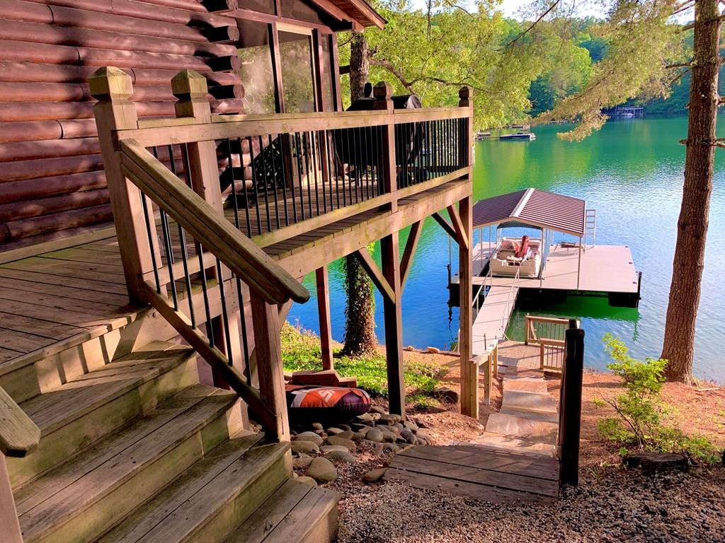 275 Island Drive