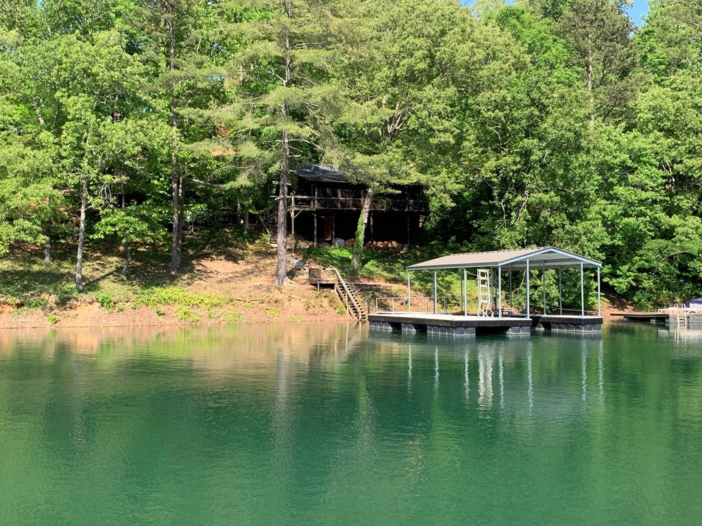275 Island Drive
