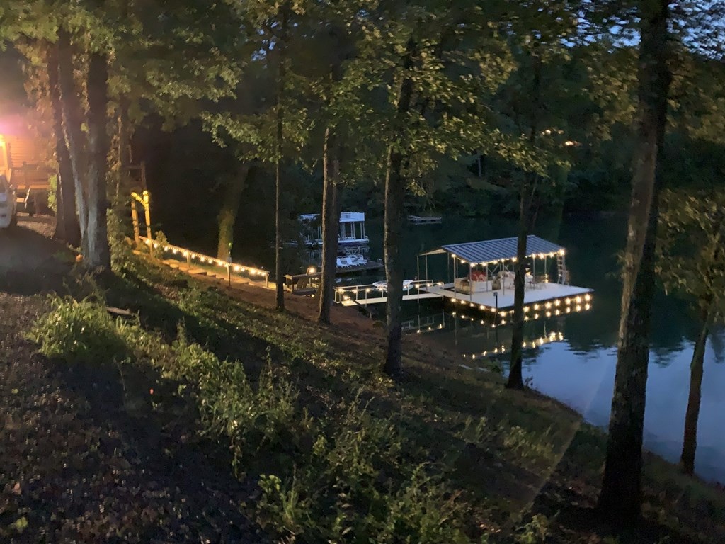 275 Island Drive