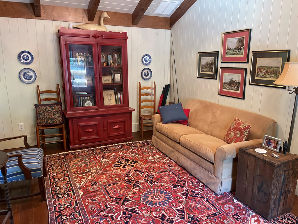 1635 Davis Creek Road