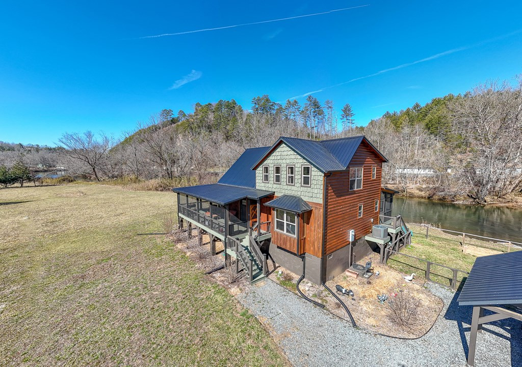 1095 Harshaw Farm Drive