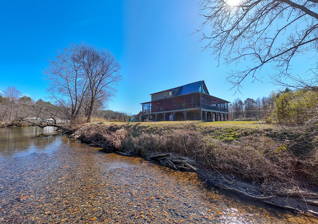 1095 Harshaw Farm Drive